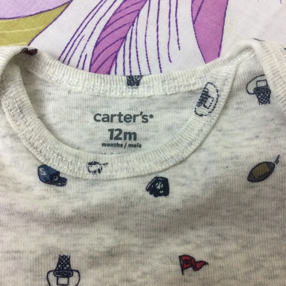 NWOT Carter’s  2 Pz Baby Boy Onesies short sleeves 12M
